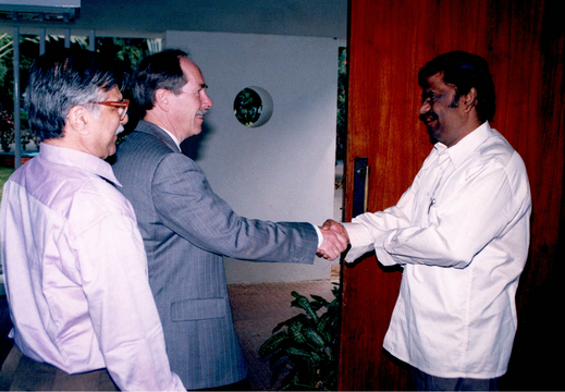 Prof. R. Balasubramanian welcoming Prof. Gerard ’t Hooft during his visit on 9 January 2003. 