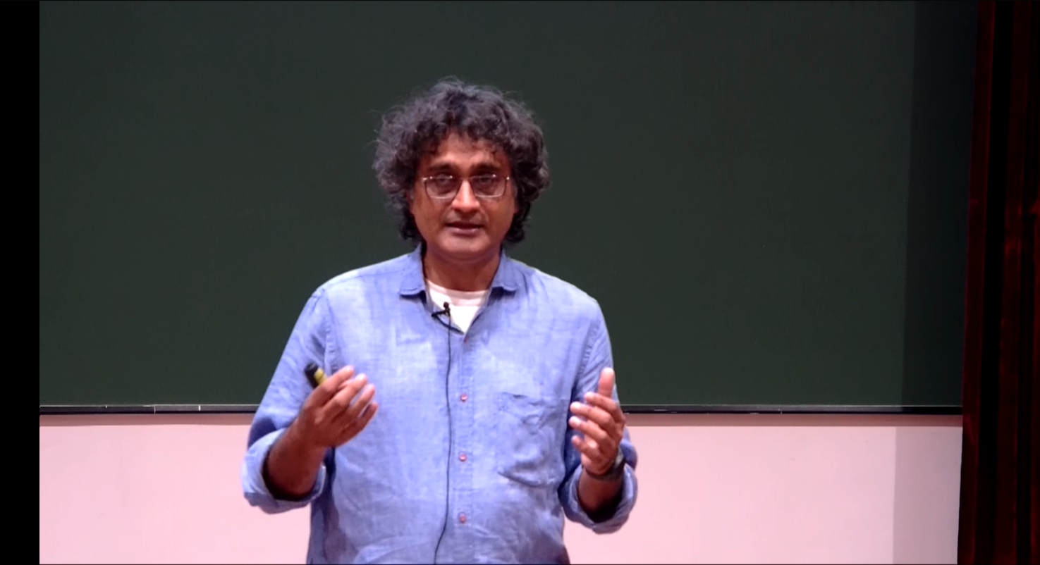 Mandar Deshmukh (TIFR Mumbai) presented a talk on 'Moiré materials for probing Berry curvature physics.'