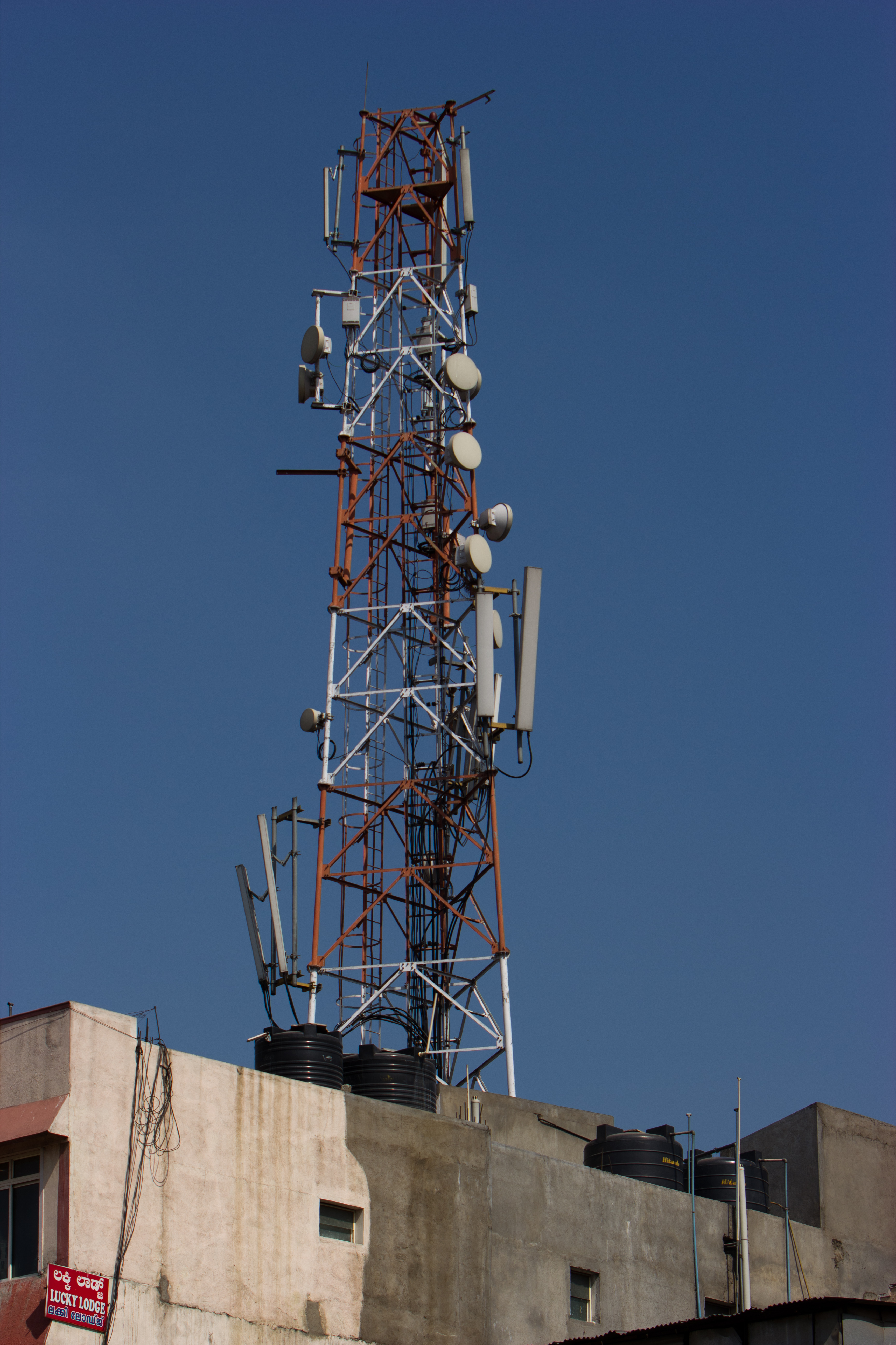 Cell tower